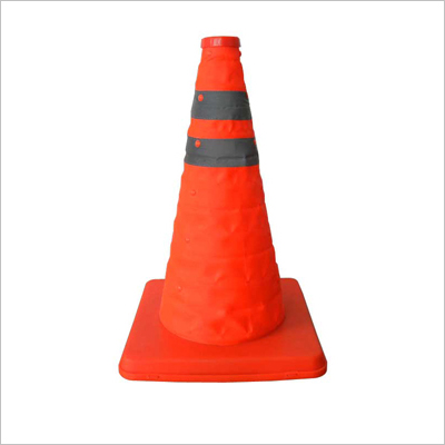 Retractable safety cone